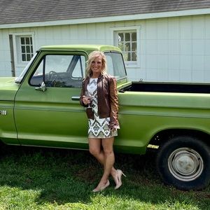 Meet your Posher, Melanie